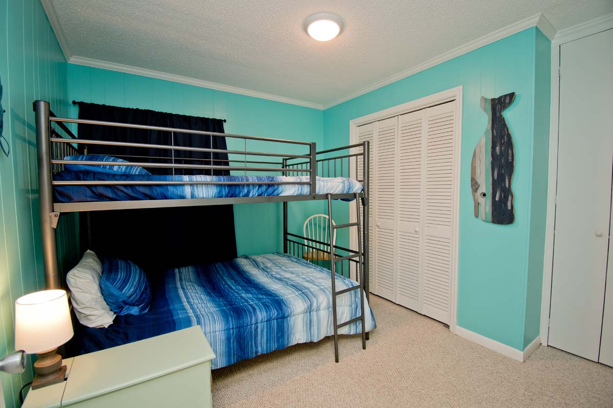 Bedroom with Double / Double Bunk