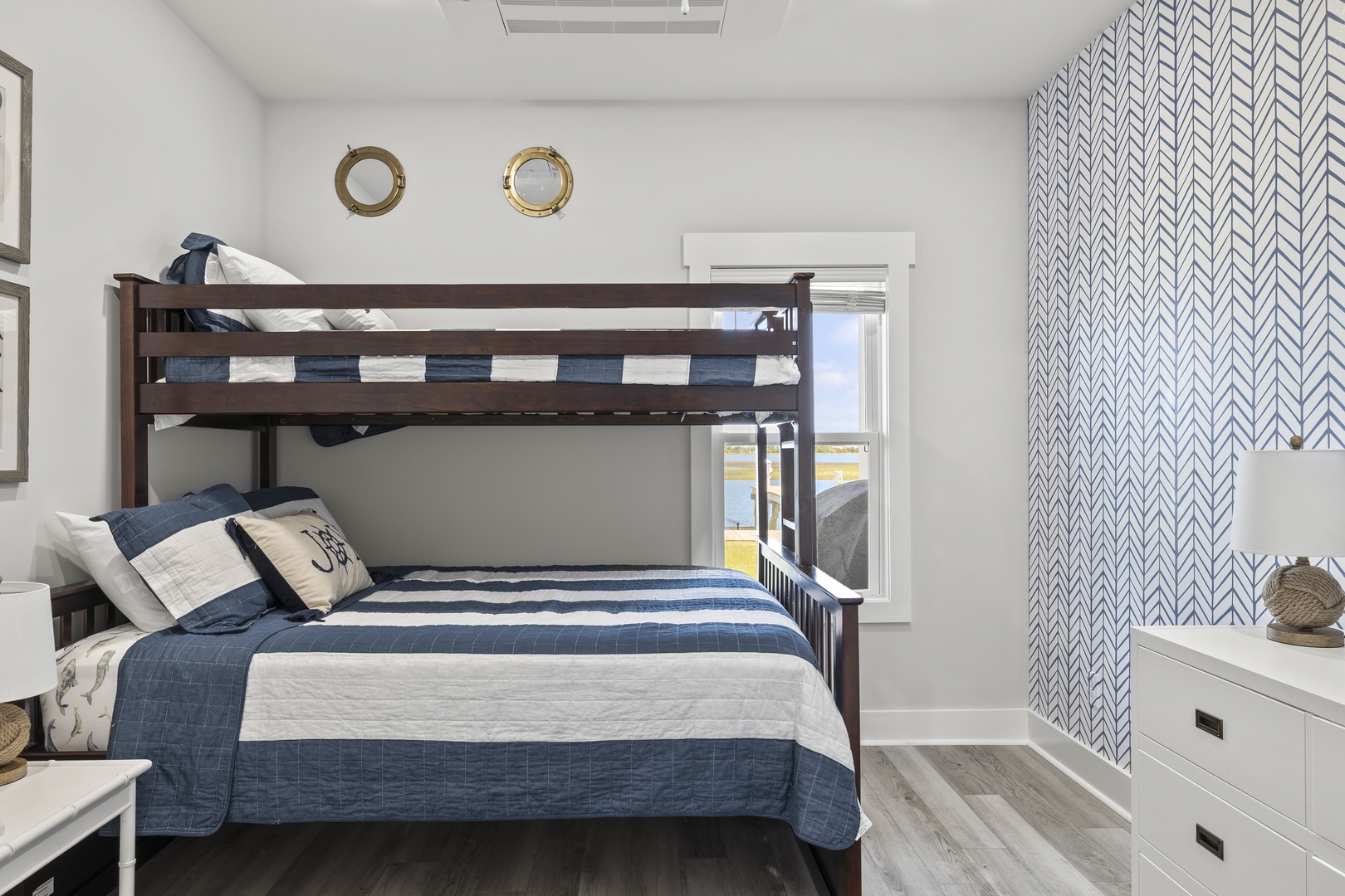 Ground Floor Queen/Twin Bunk