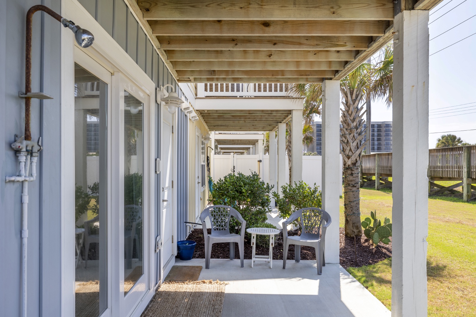 1st Floor Porch w/ Outdoor Shower