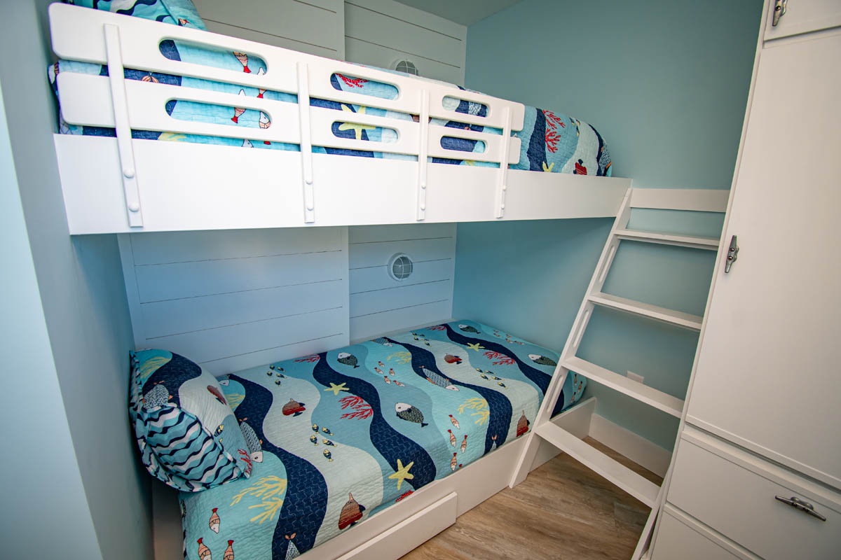Bedroom with Custom Twin Bunkbeds