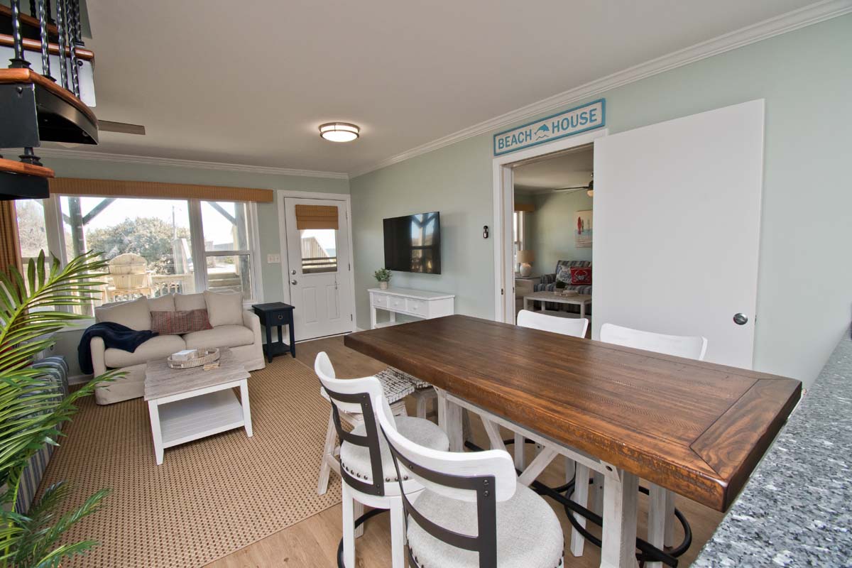 East Dining / Living