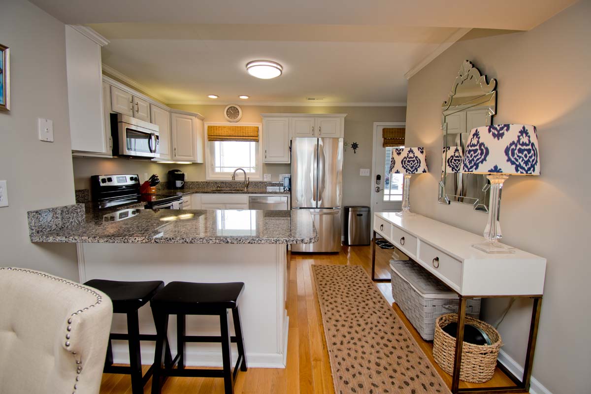 Kitchen has Bar Seating