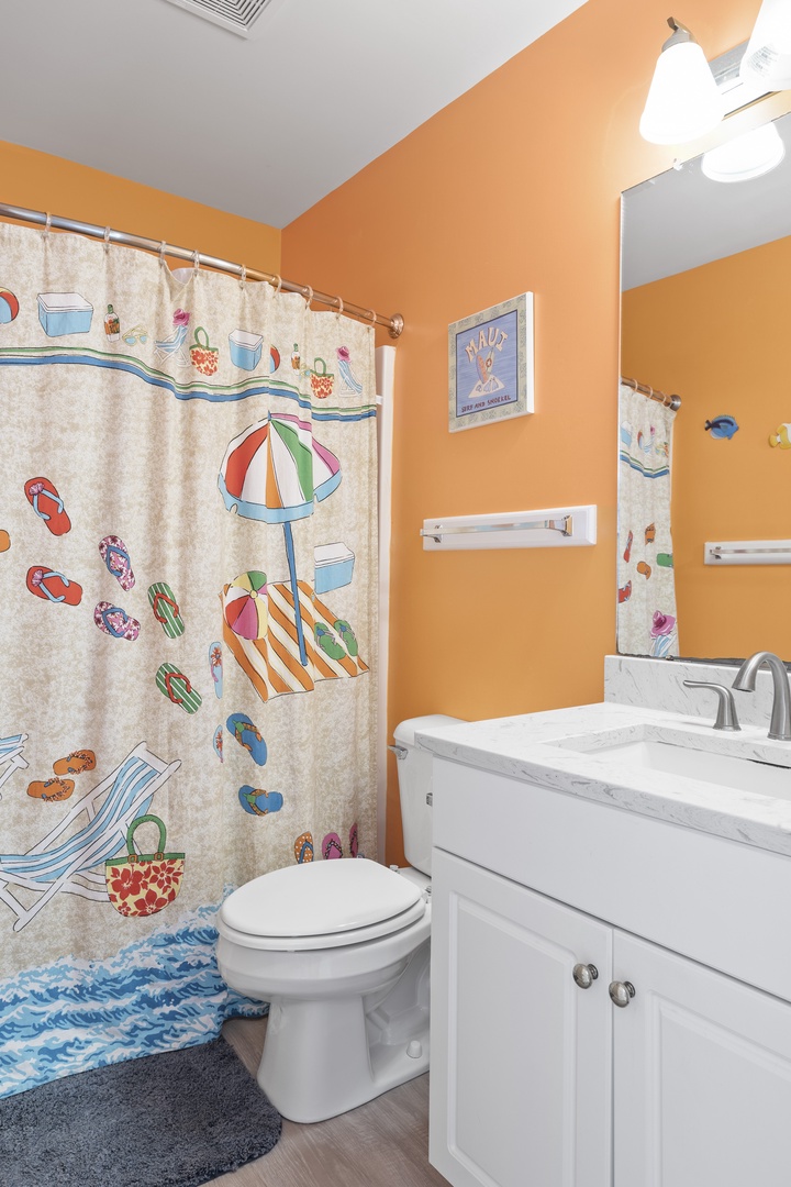 3rd Floor Hall Bath
