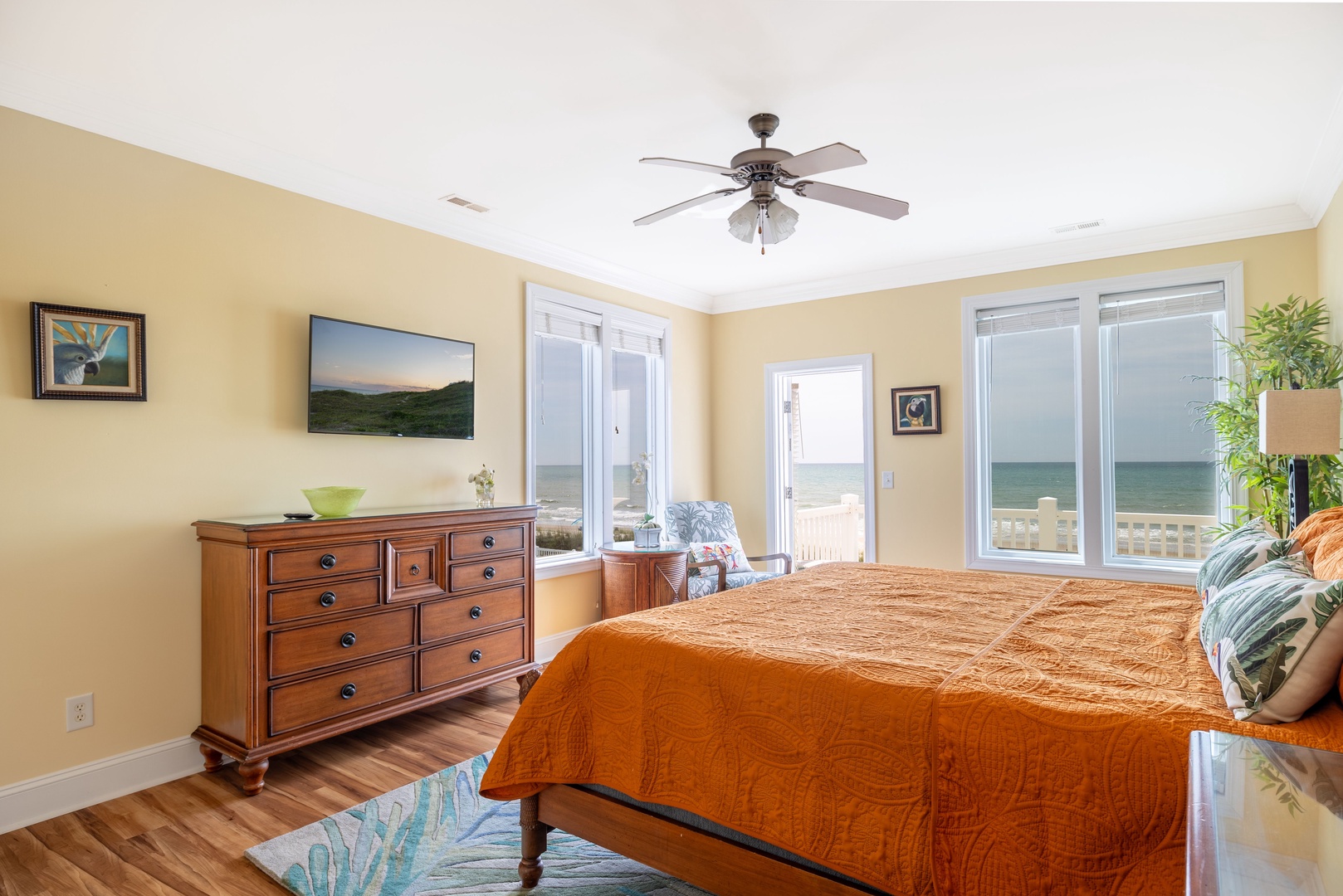 2nd Level Oceanfront Bedroom with King and Private Bath