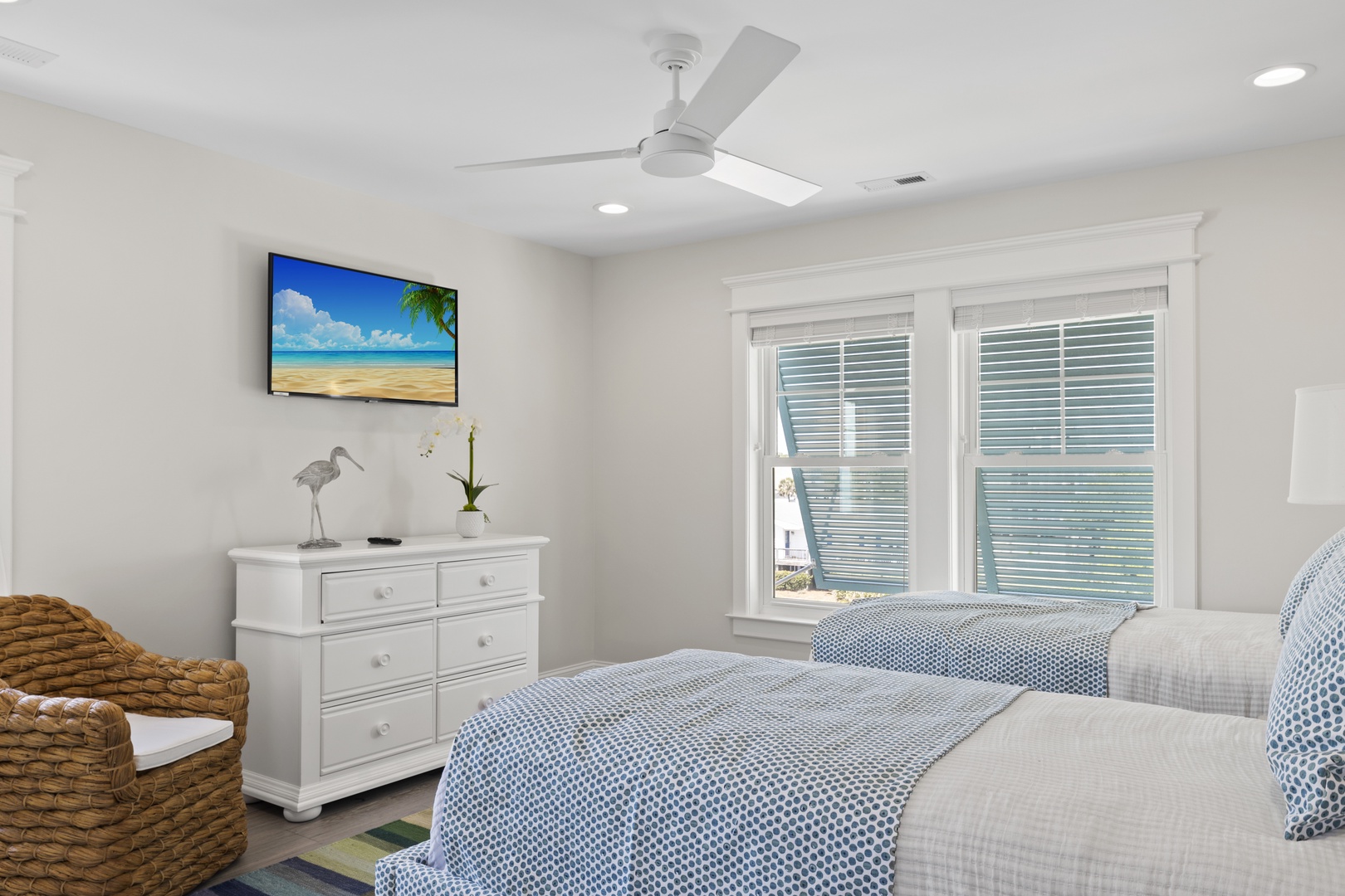 Top Floor Bedroom w/ Twin Beds