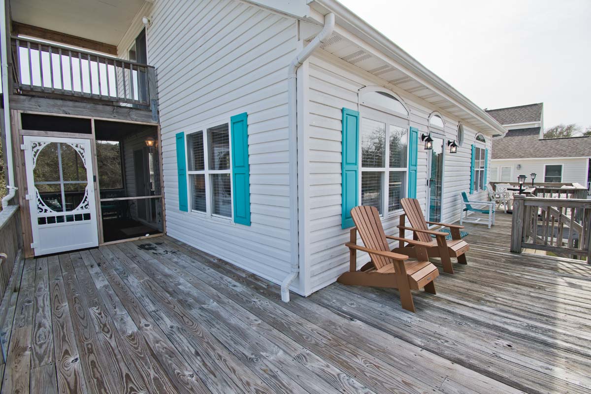 Level One Deck