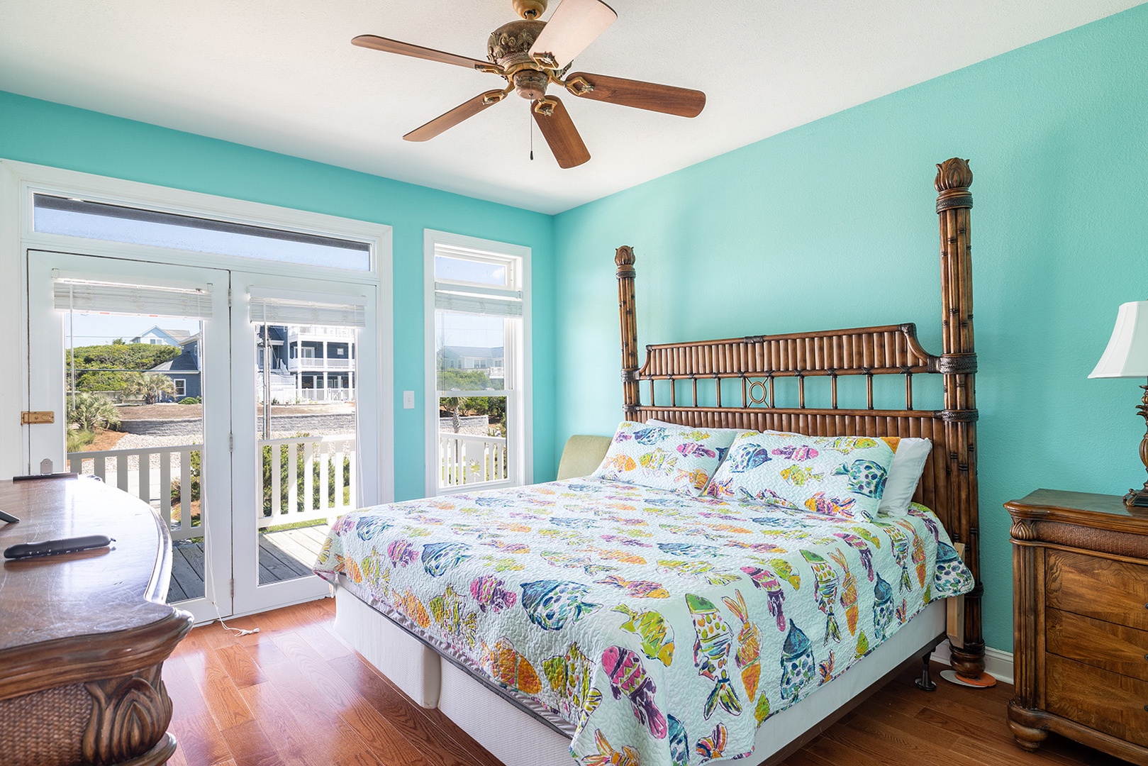 1st Level Bedroom w/ King Bed & Deck Access