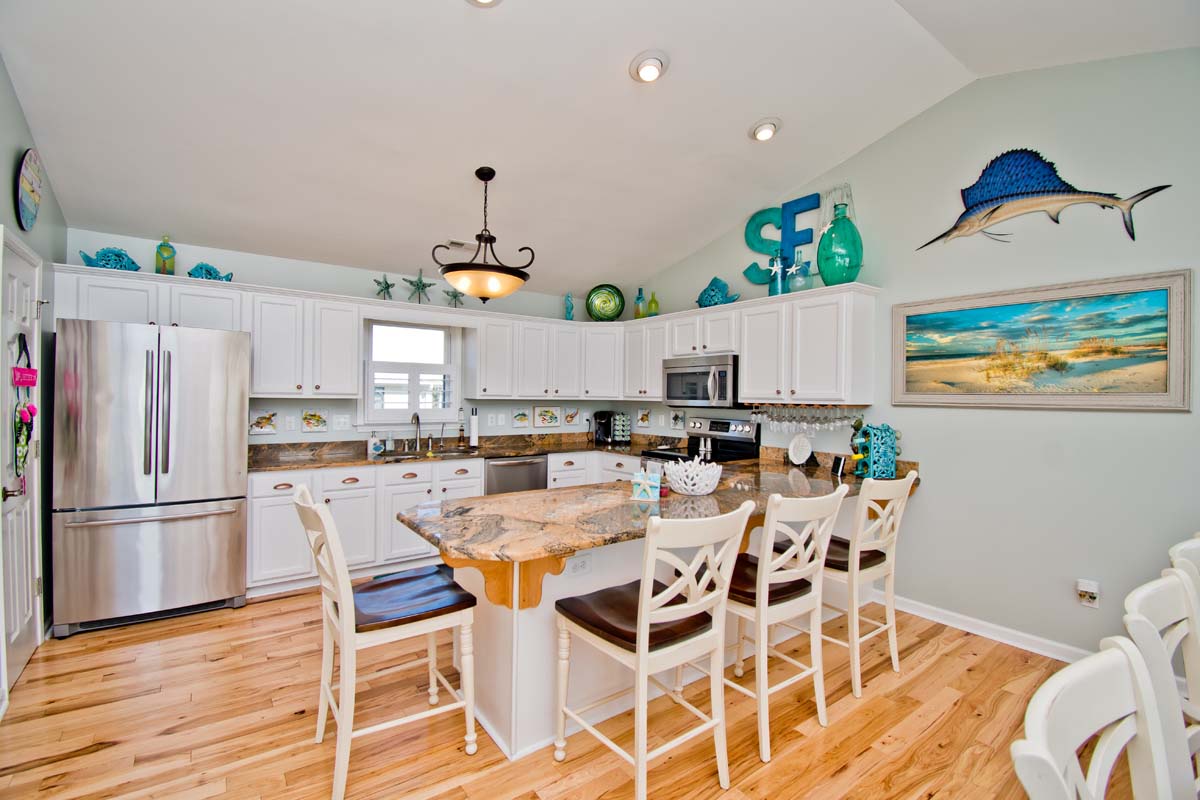 Sandy-Bottoms-Emerald-Isle-Vacation-Rental-Bluewater-NC-11