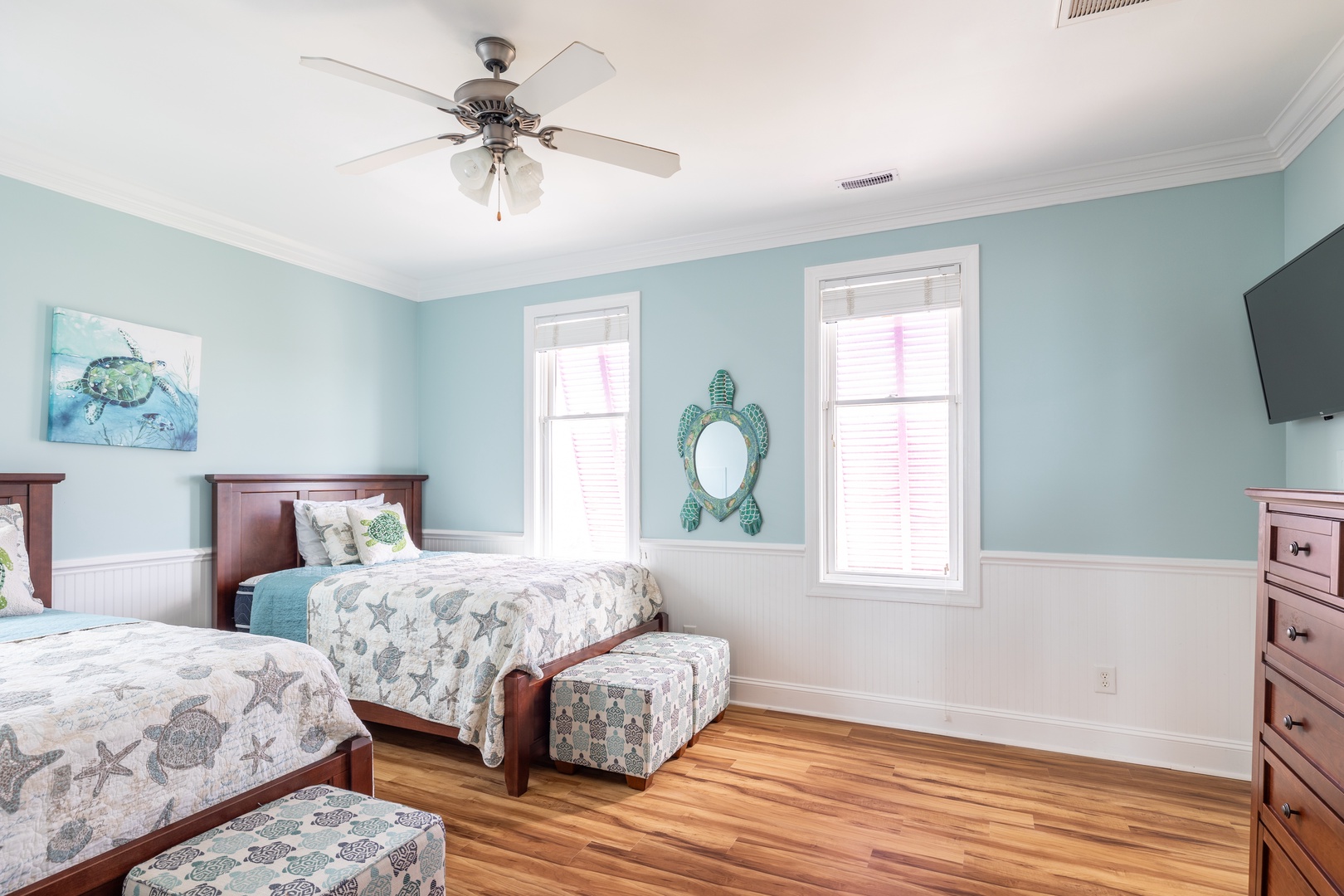 2nd Level Oceanfront Bedroom with Two Doubles