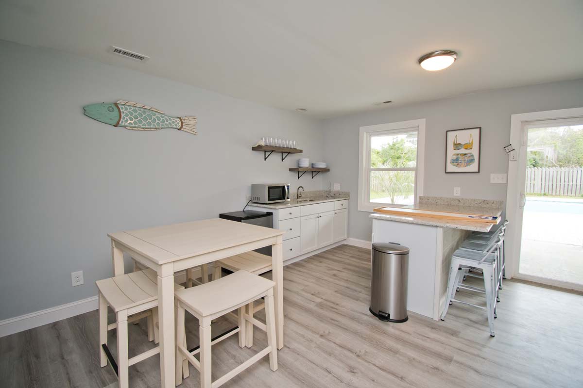 Dining / Kitchenette