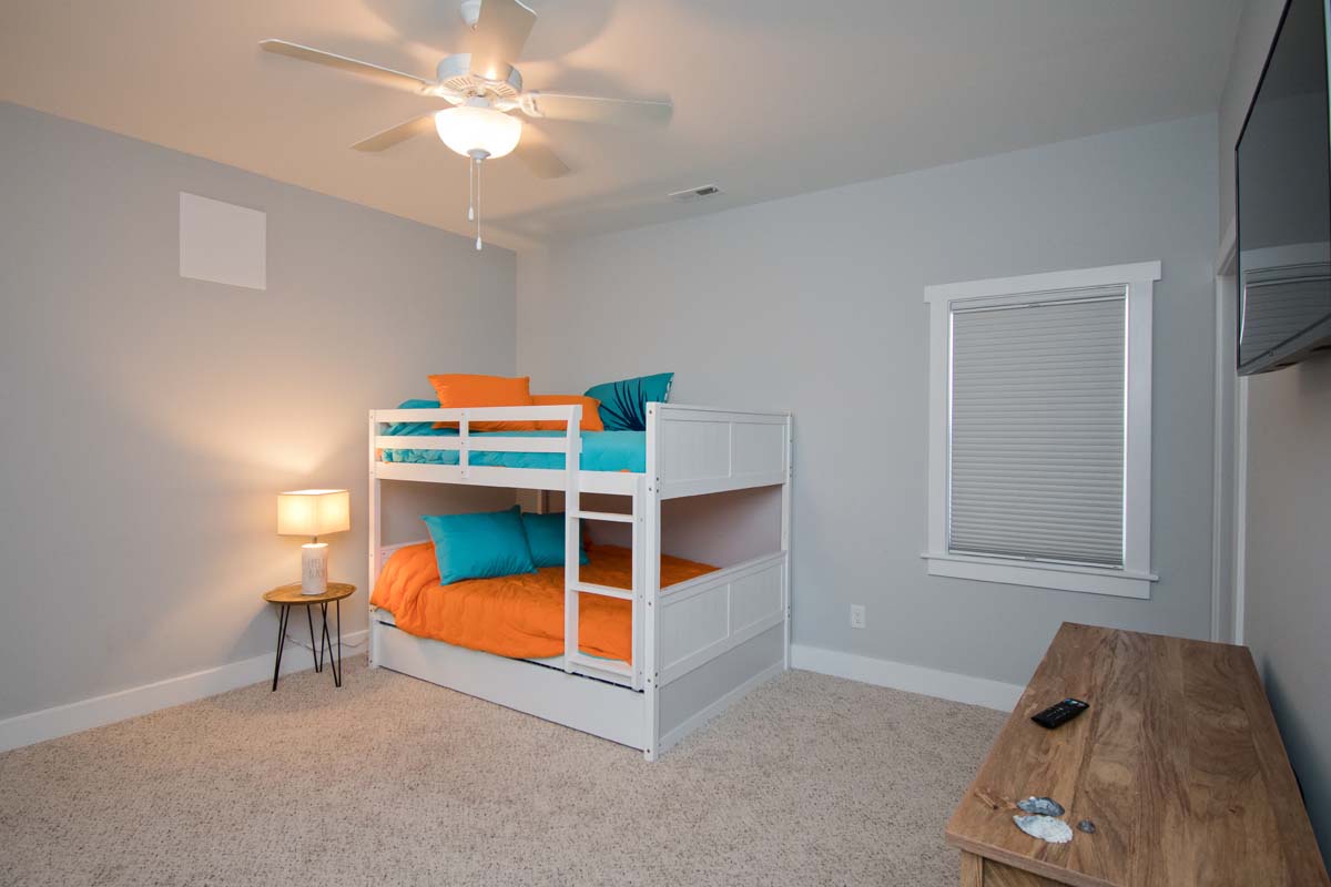 Ground Level Bedroom with Double/Double Bunk