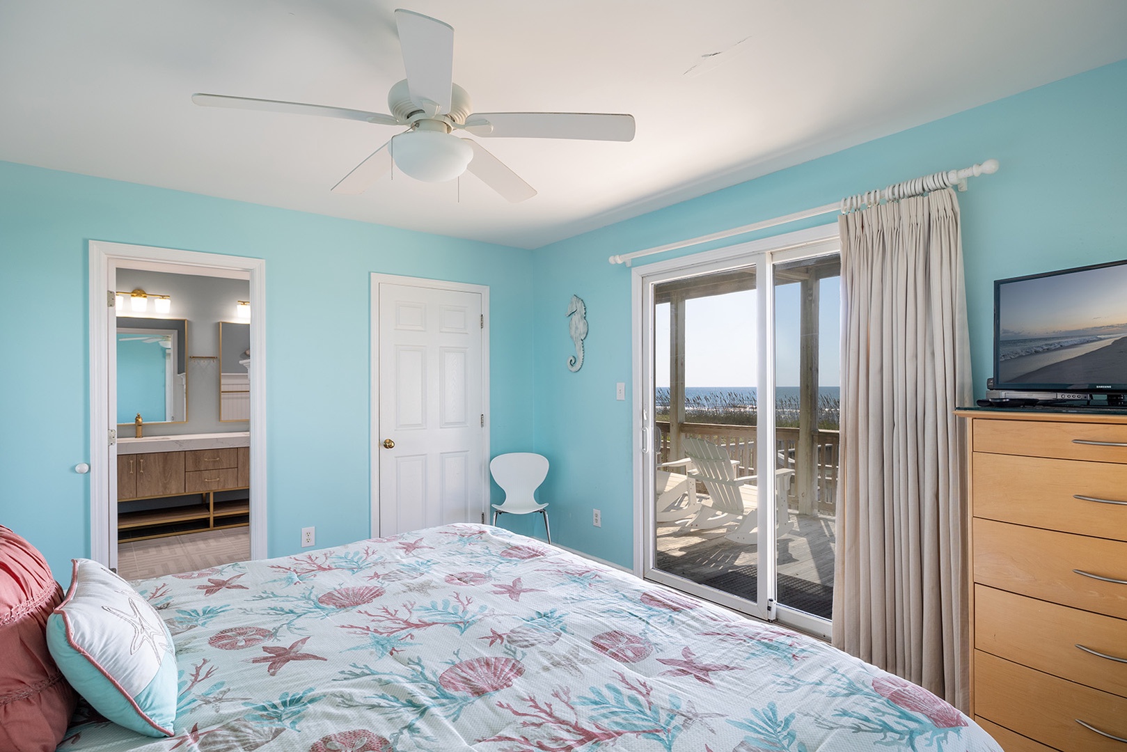 Level One Oceanfront Bedroom with King