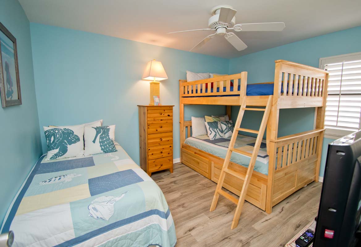 Bedroom with Twin and Double/Double Bunk