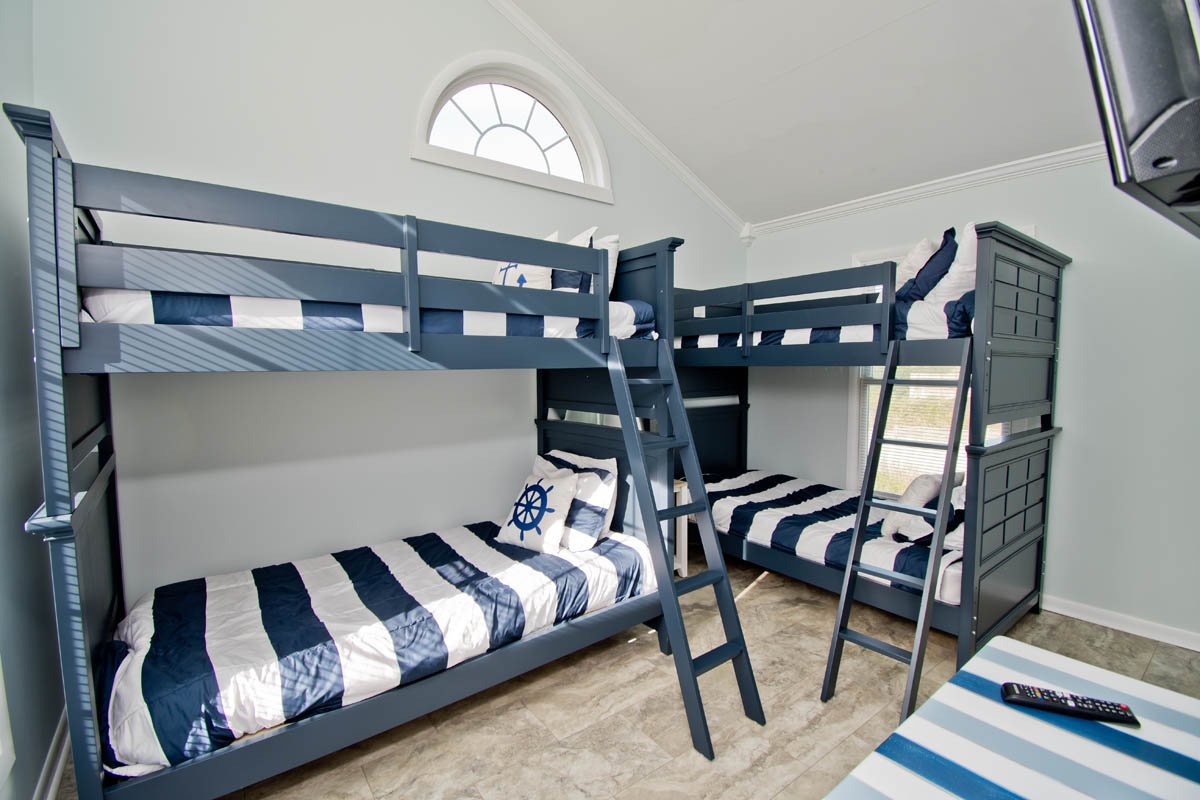 Level One Bedroom with 2 Twin Bunks