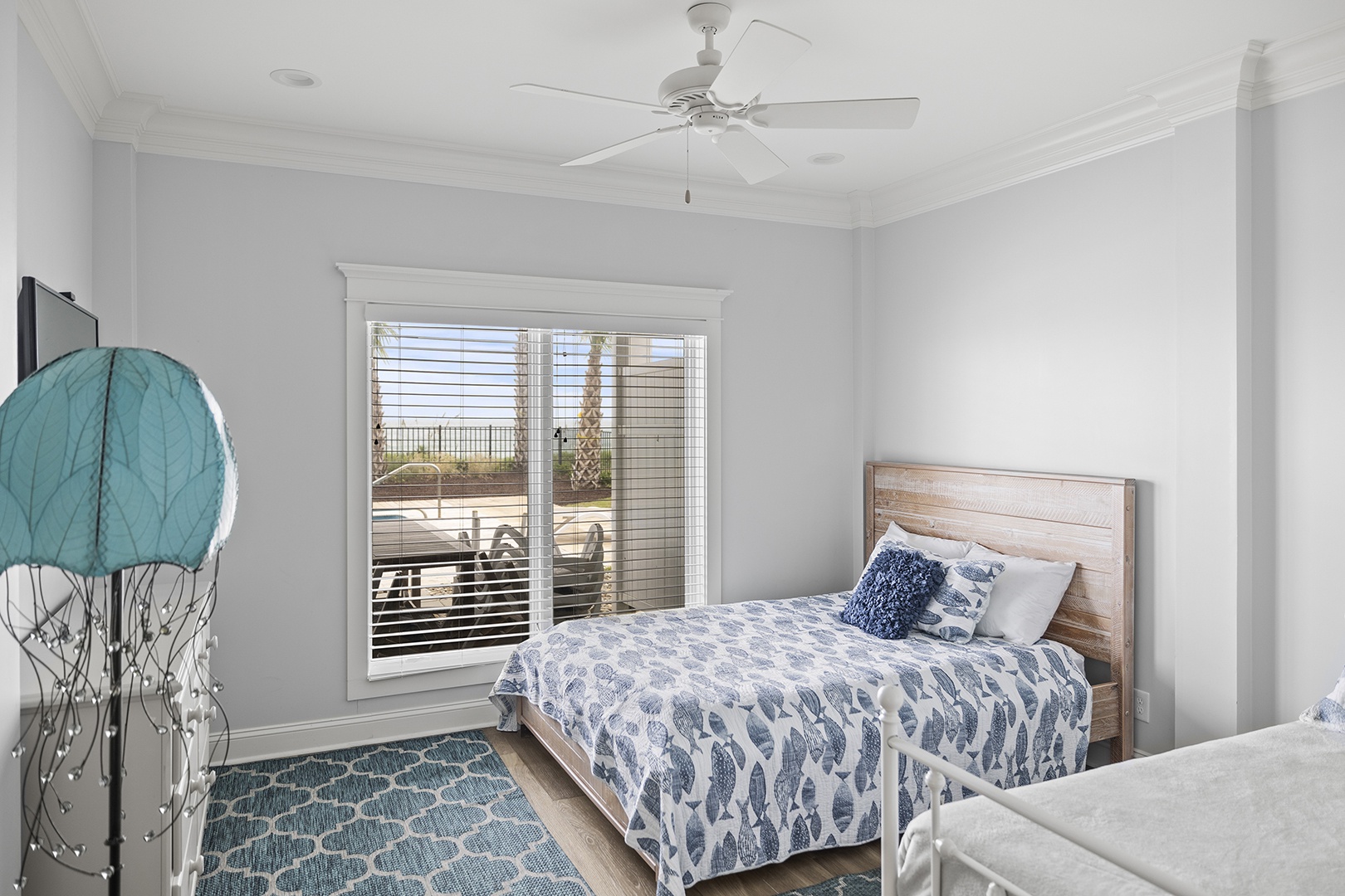 1st level  Bedroom with Double and Twin Beds, Oceanside