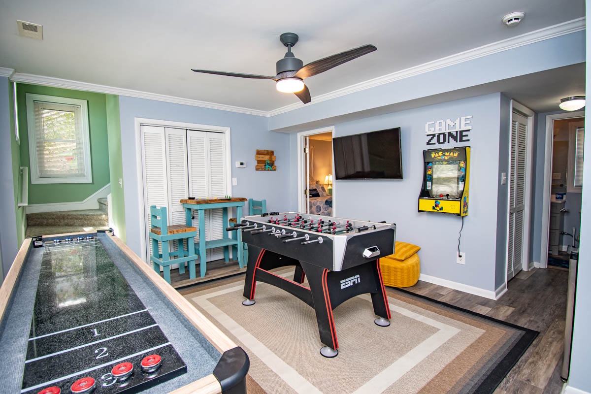 Additional Game Room Photos