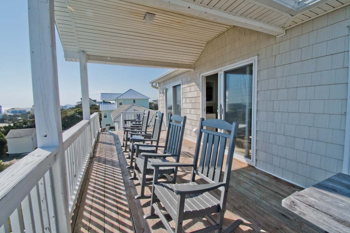 Deck off Living