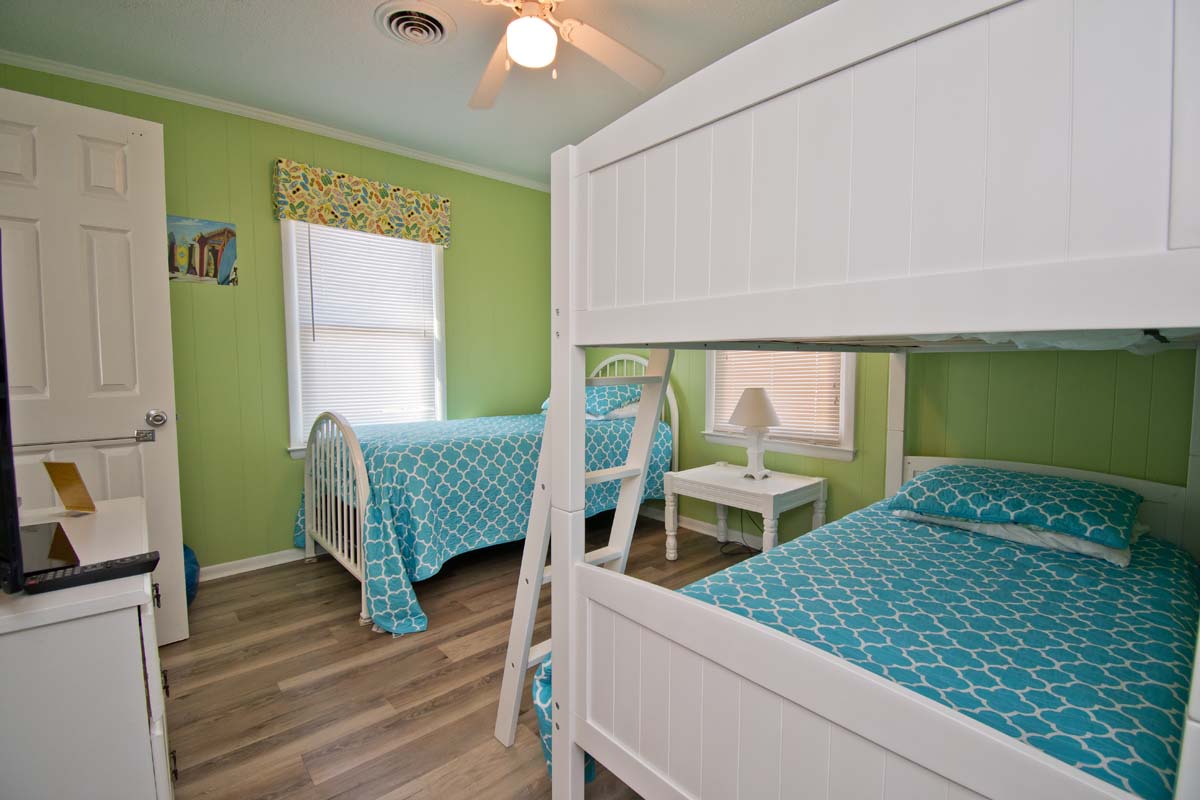 Bedroom with Twin and Twin Bunk
