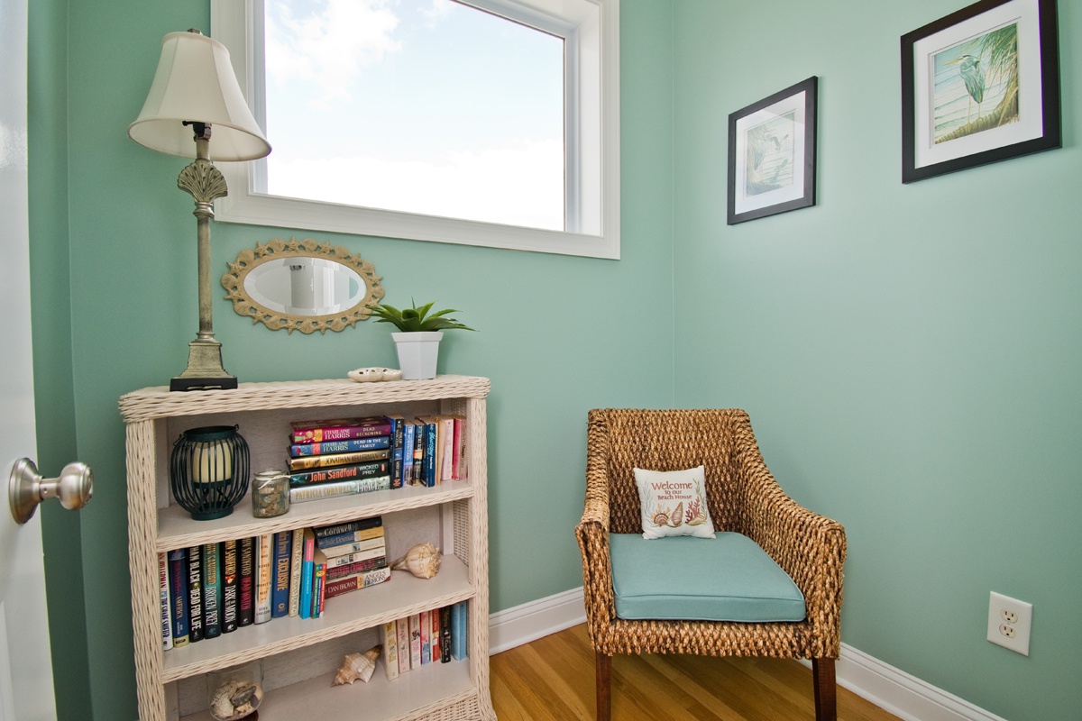 2nd level reading nook