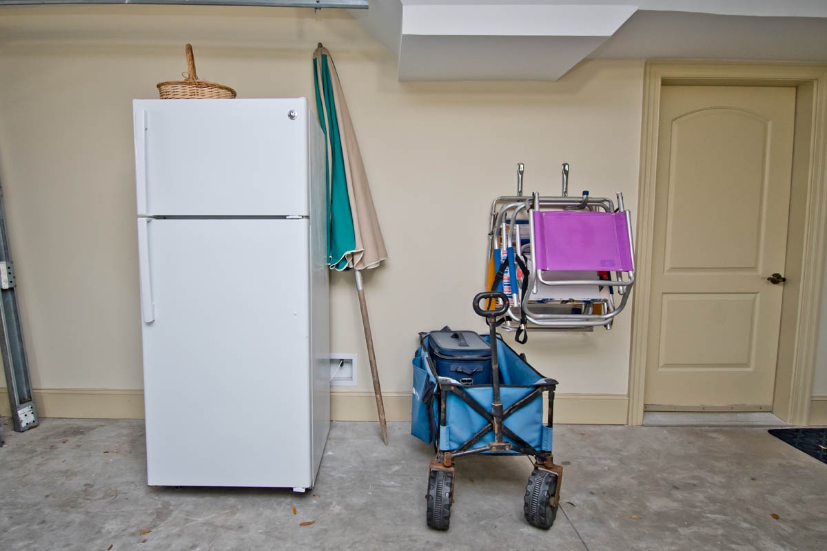 Extra Refrigerator - Wagon - Chairs