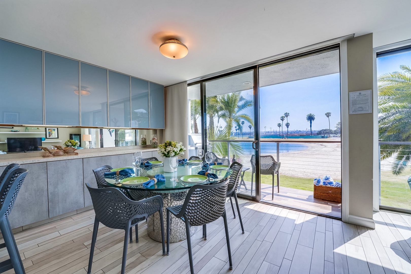 Balcony off of dining area