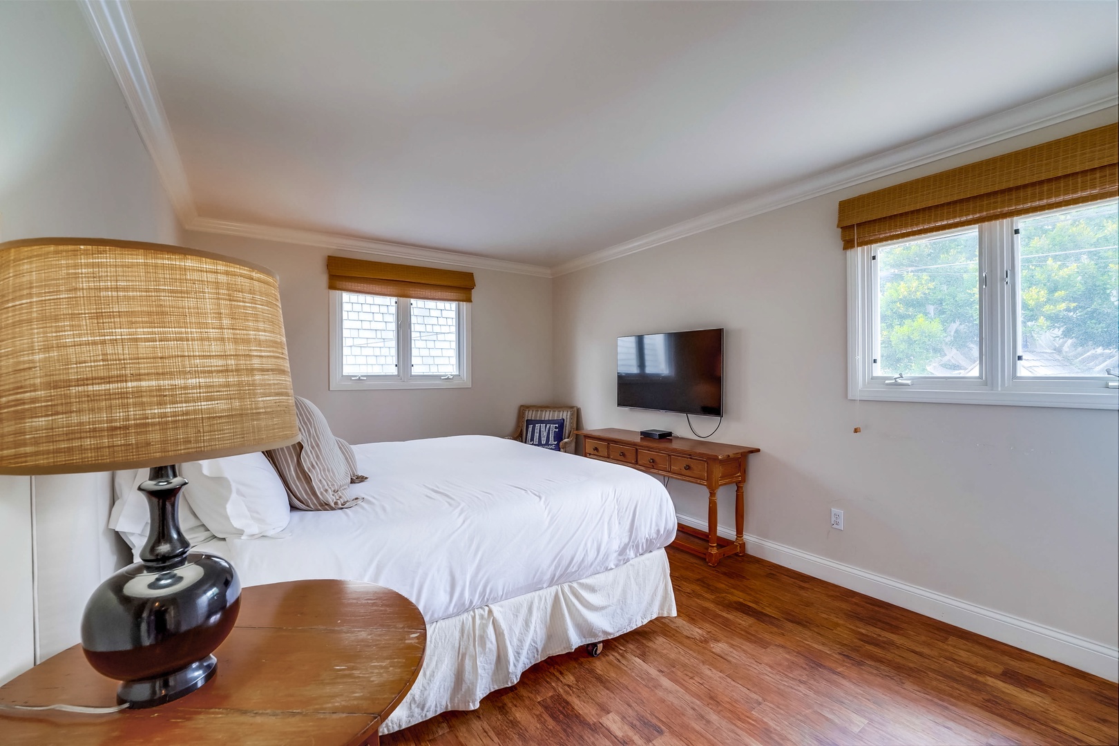 Queen Bedroom 4 with TV