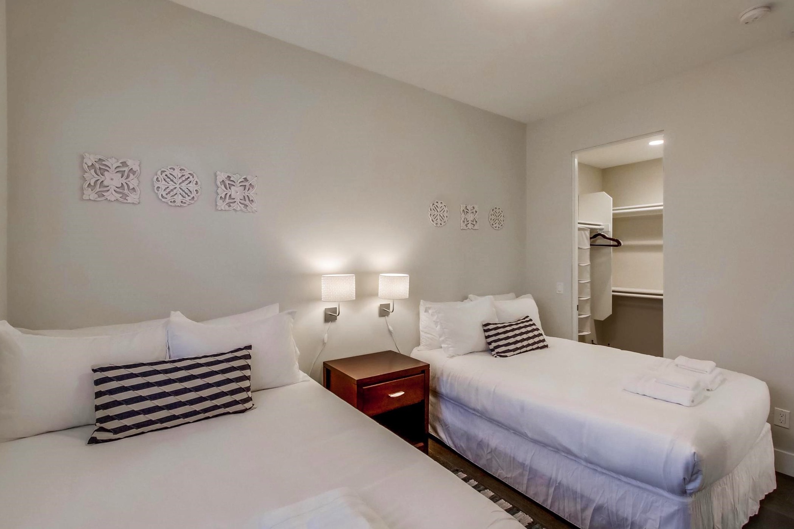 Bedroom 3 with 2 full size beds