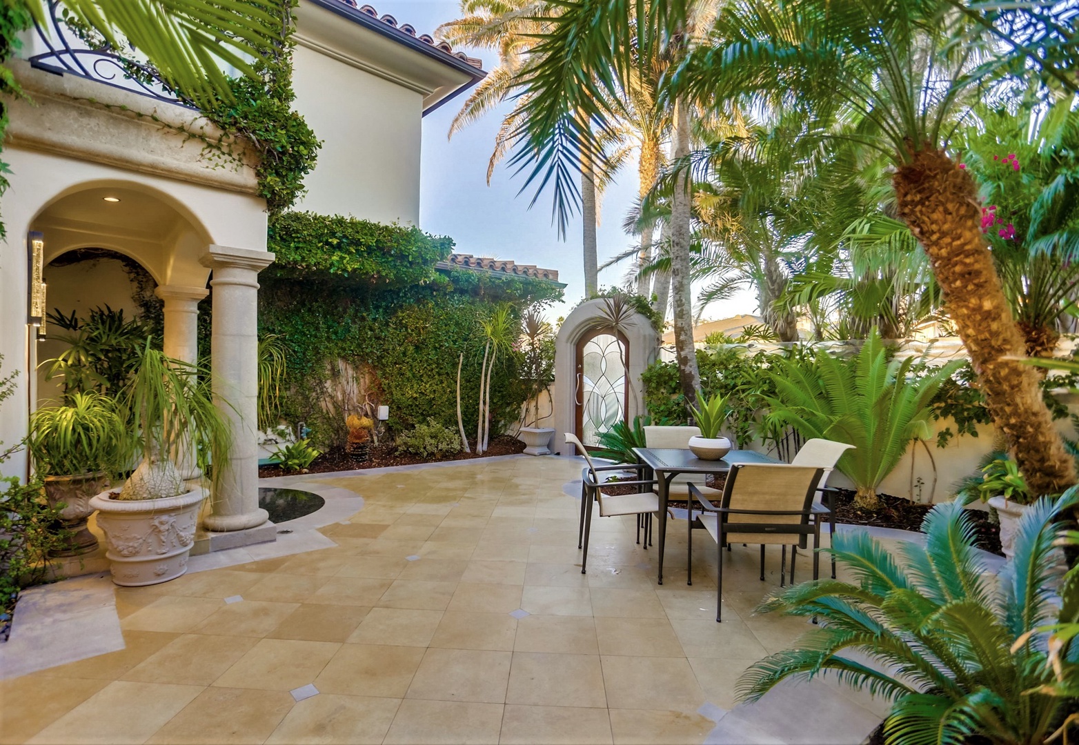 Private front courtyard