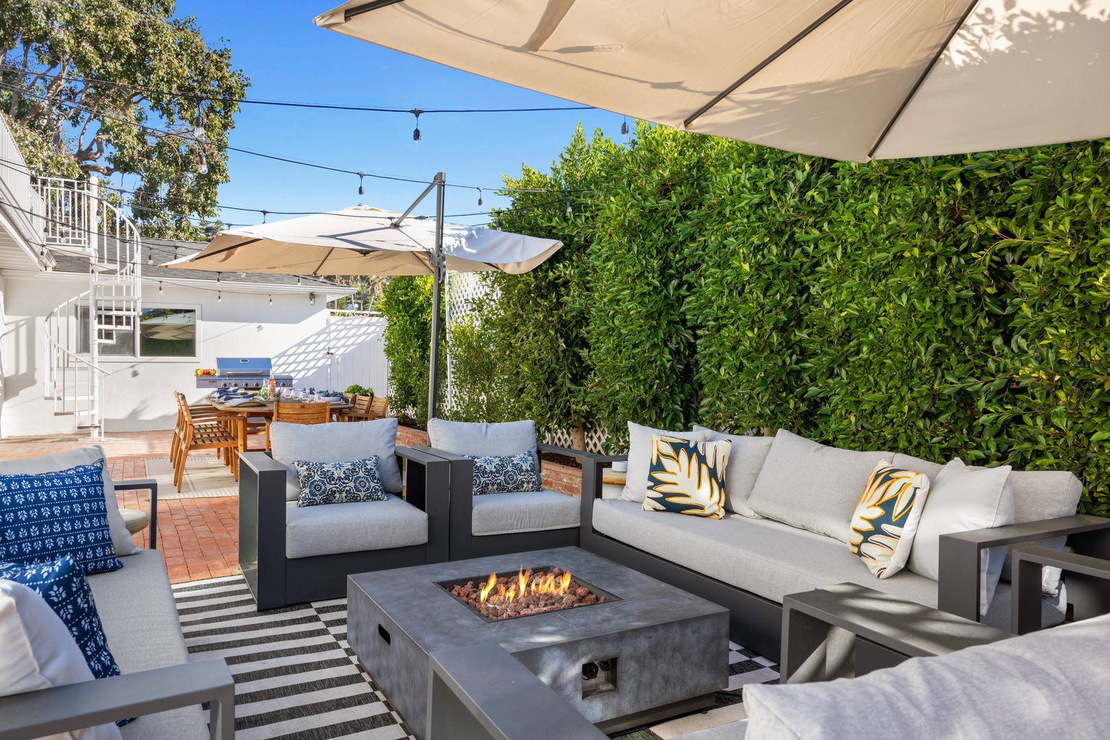 Courtyard lounge seating