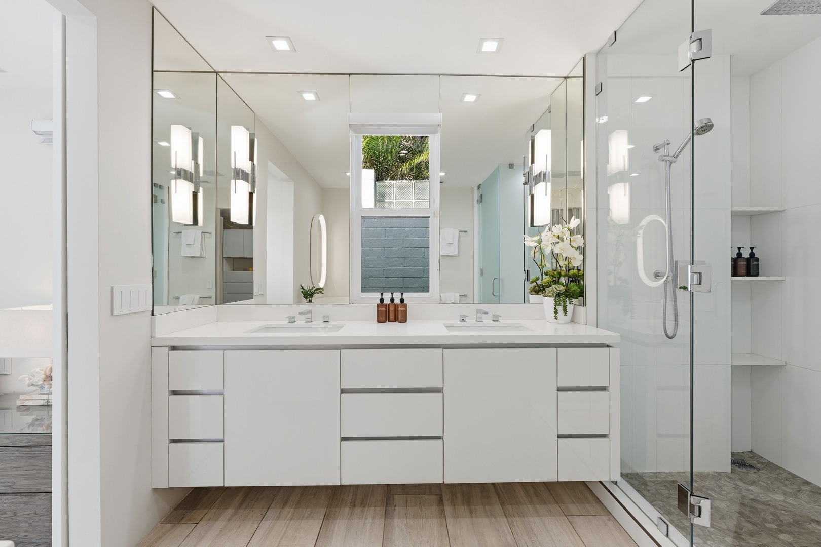 Dual sink vanity & walk in shower