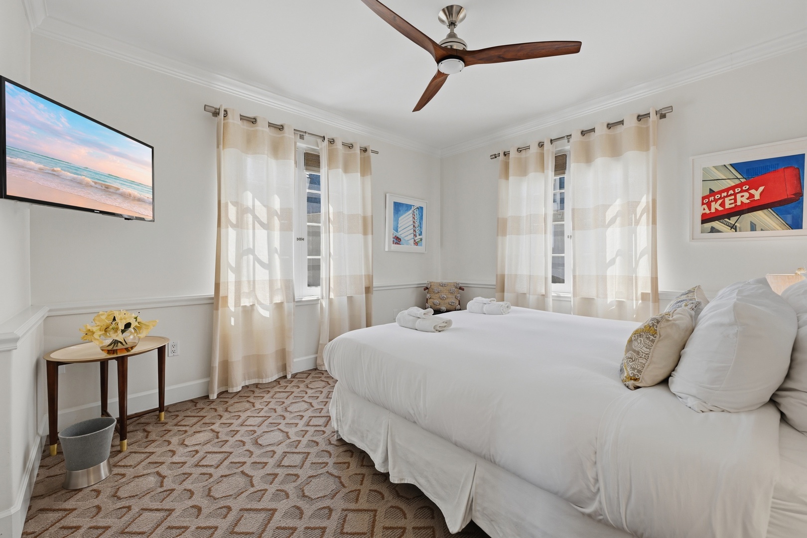 Bedroom 5 with King bed