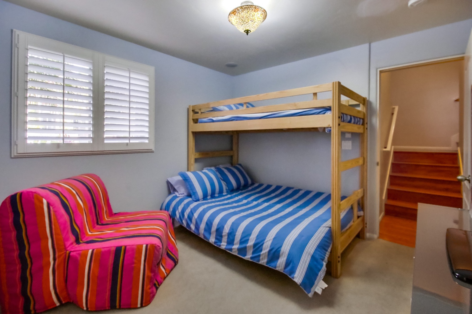 Bedroom 3 Full/twin bunk/futon with twin pull out chair
