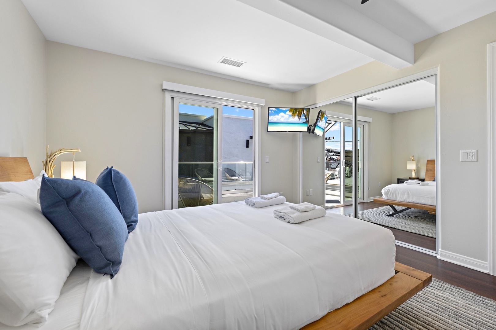 Bedroom 3 with king bed and deck