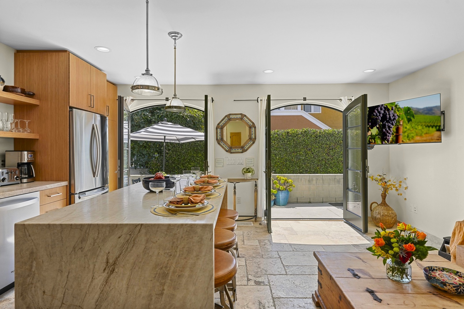 Indoor/outdoor living