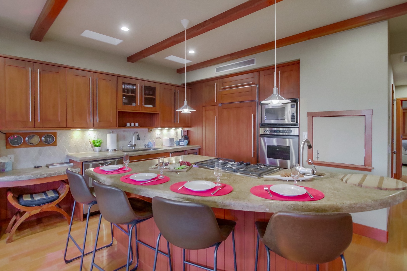 Breakfast bar kitchen island