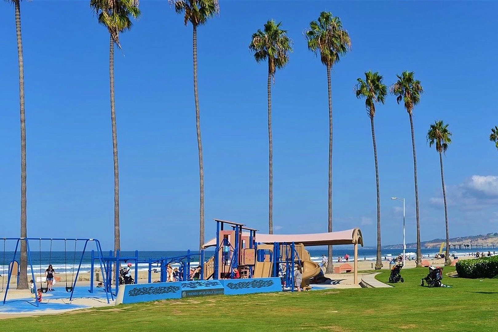 Near Kellogg Park at La Jolla Shores