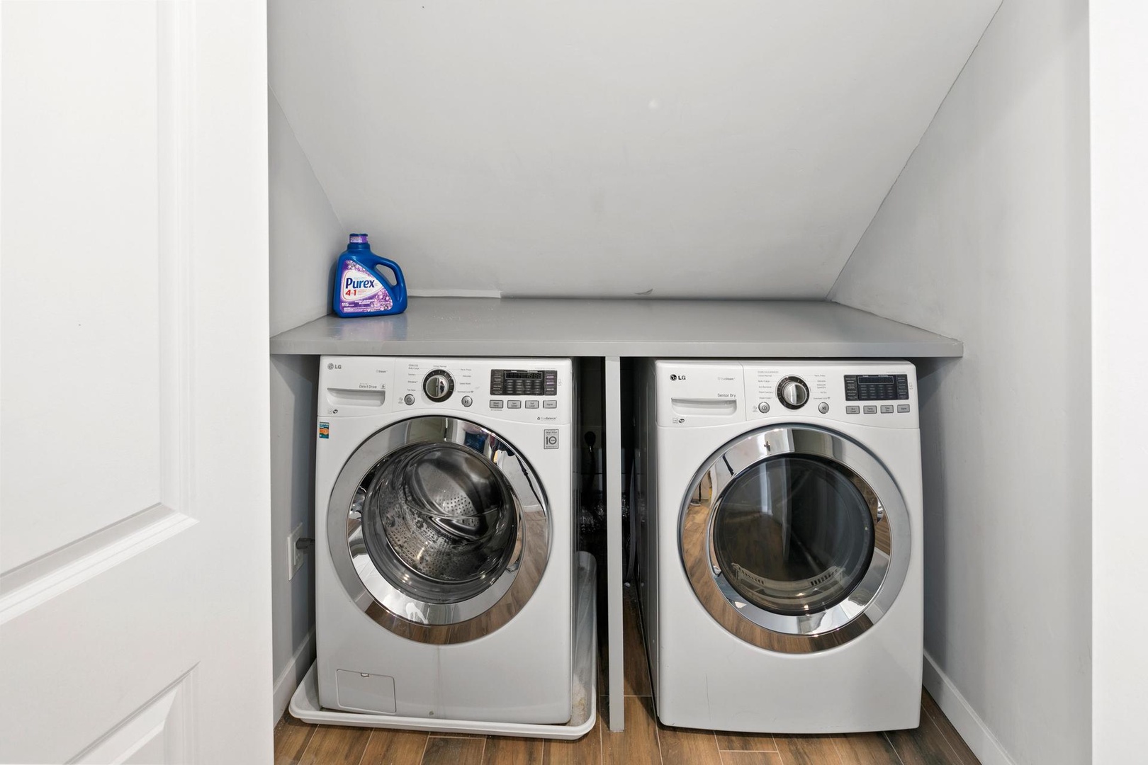 Full-size washer/dryer