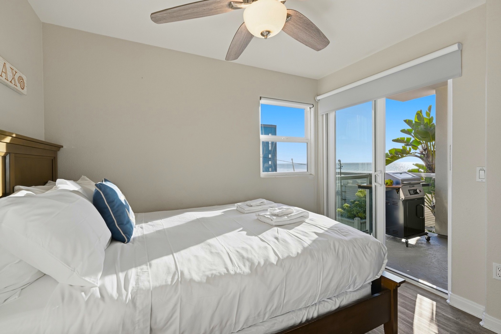Bedroom 4 with balcony access