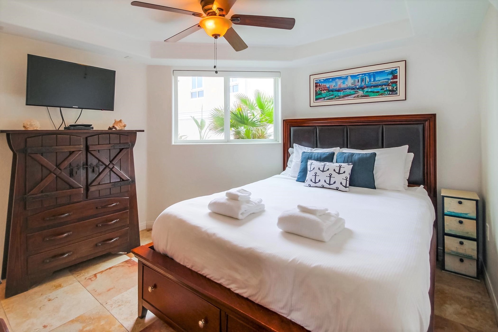 Bedroom 2 with ceiling fan