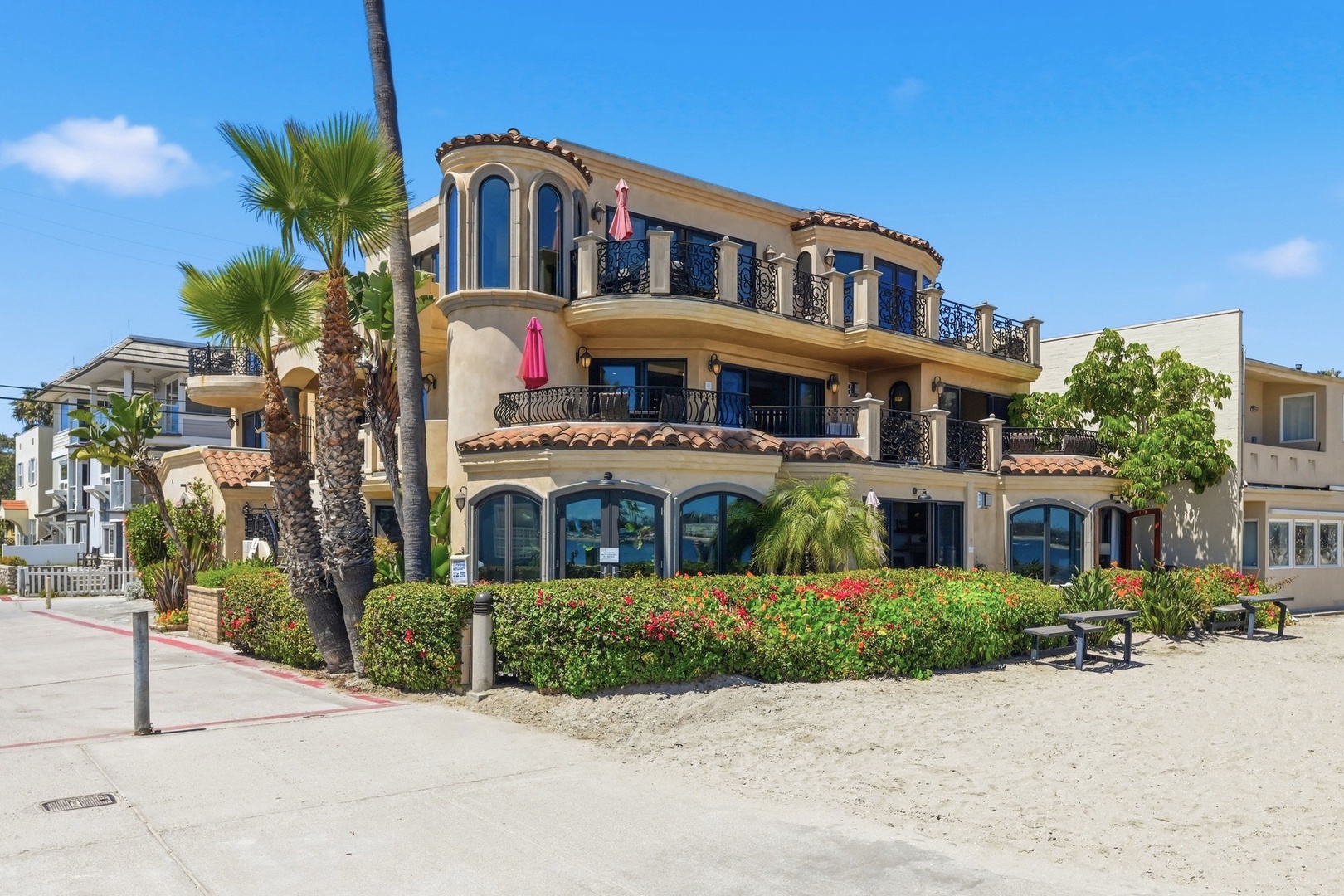Beachfront Mission Bay Vacation Rental