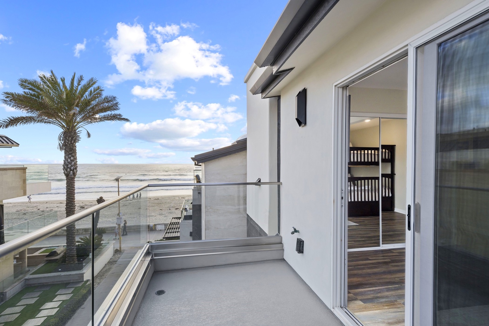 Bedroom 4 ocean view balcony