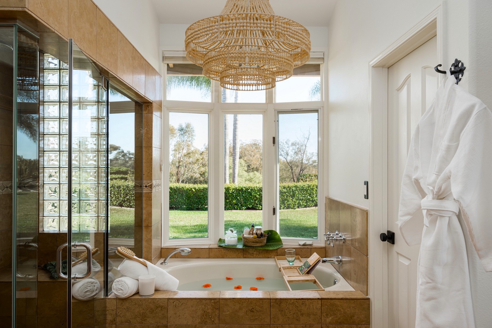 Soaking tub and steam shower