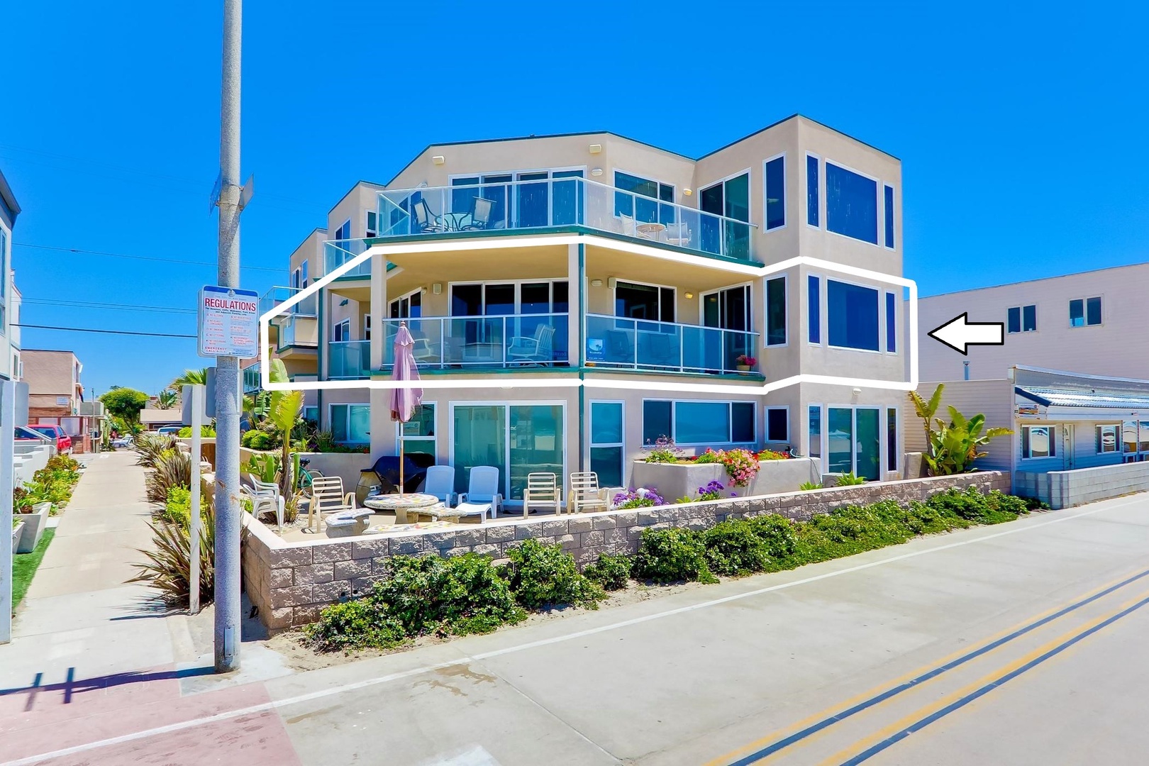 Oceanfront on the second level