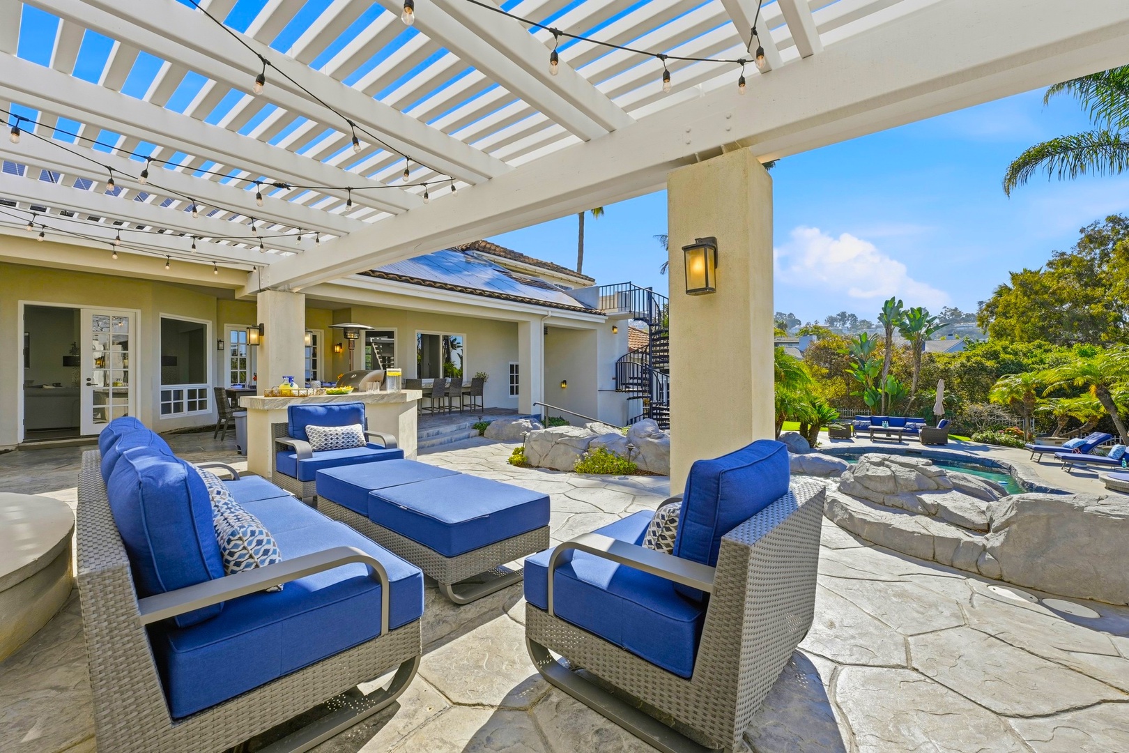 Outdoor lounge off the living room