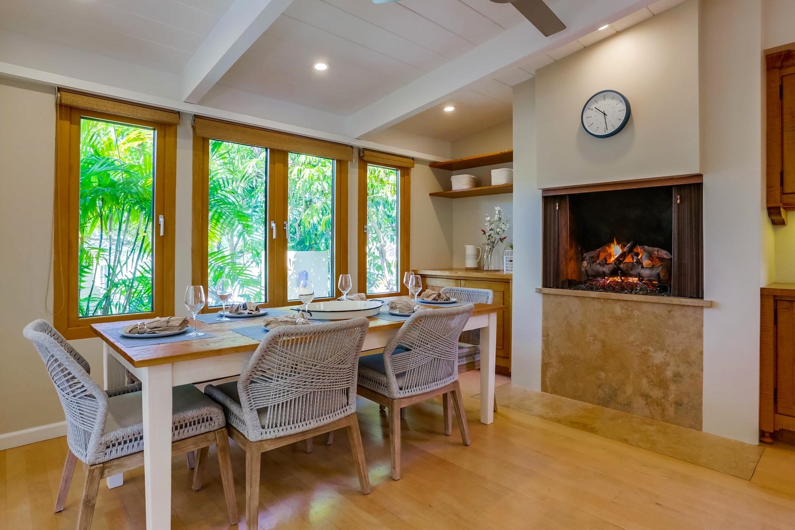 Dining area in kitchen