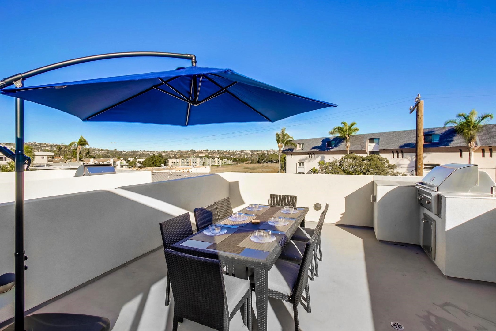Rooftop deck with seating & BBQ