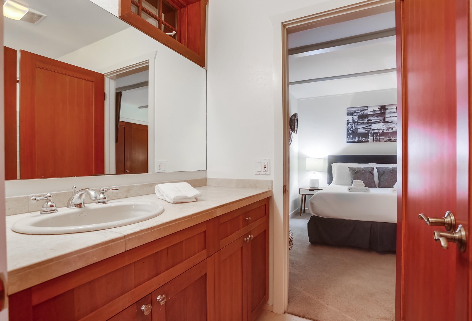 Bathroom towards bedroom 3