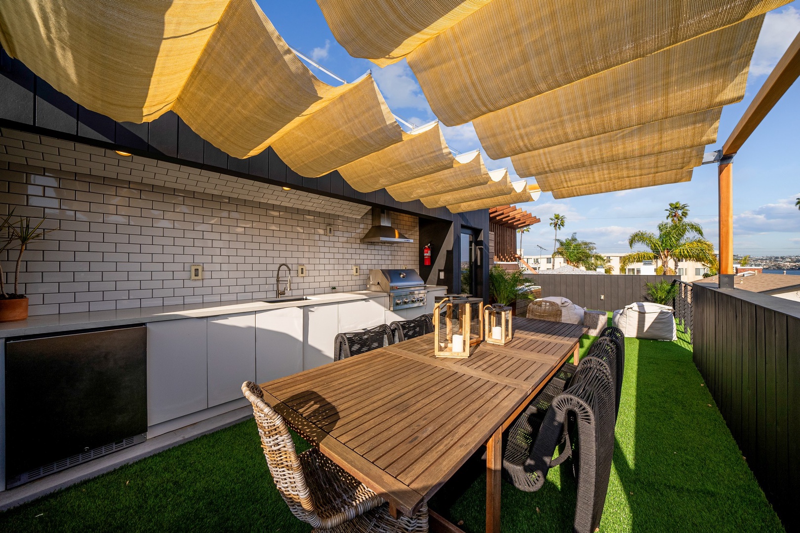 Rooftop kitchen with built in BBQ