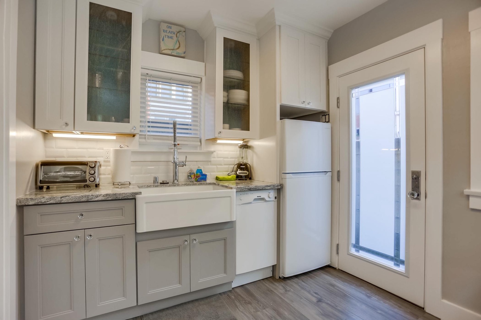 Kitchen with sink and dishwasher