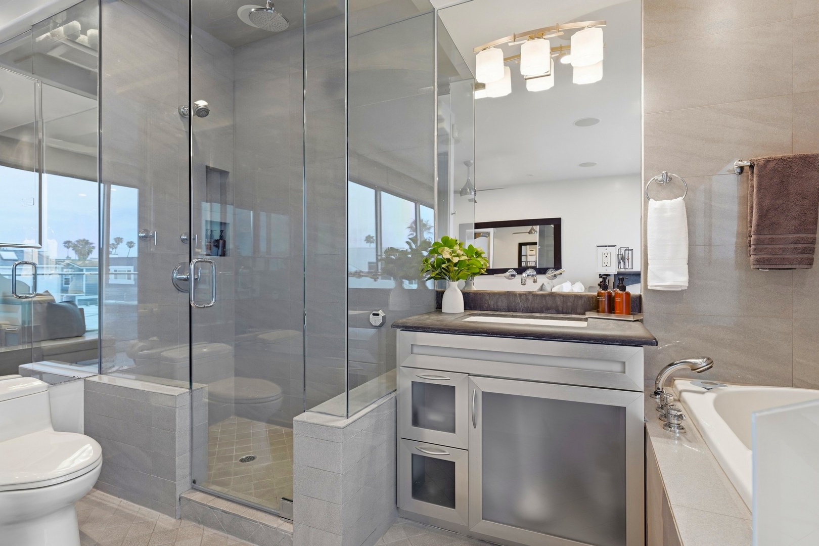 Primary ensuite bath - Unit 5